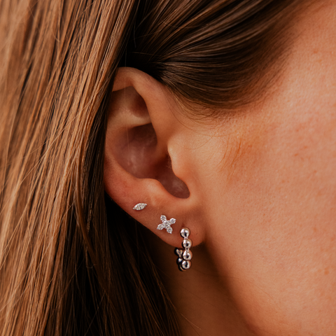 White Gold-4^Diamond Huggie Earrings: Poppy Rae Pebble Hoops in White Gold